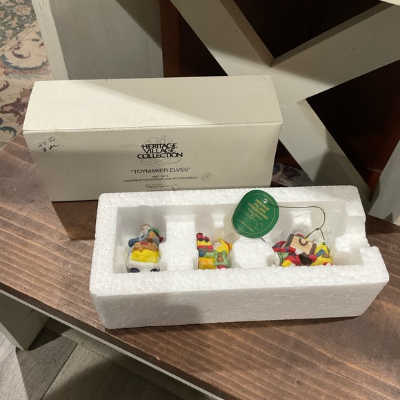 Department 56 Other - Toymaker Elves Set dept 56